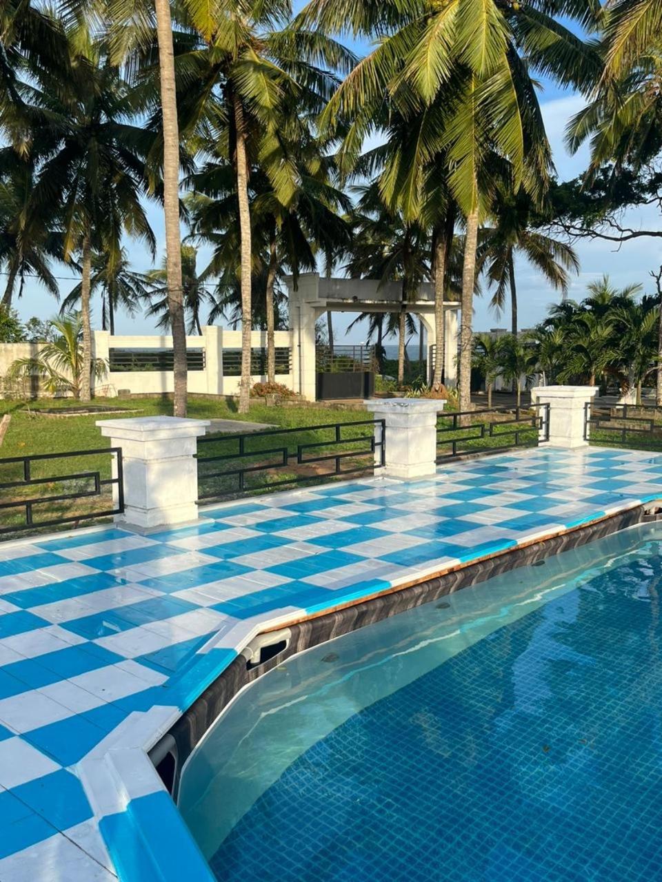 Ceylonta Beach Resort And Spa 함반토타 외부 사진