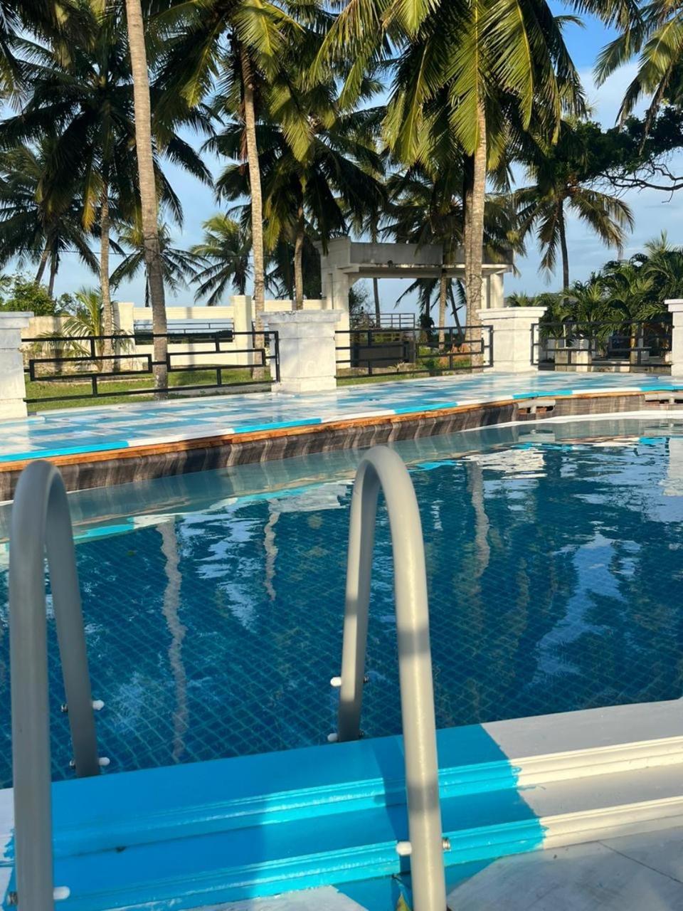 Ceylonta Beach Resort And Spa 함반토타 외부 사진