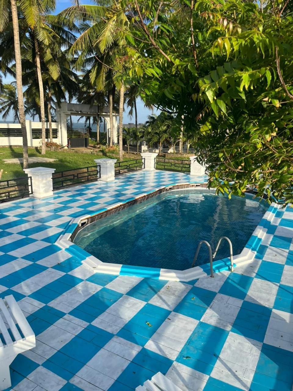 Ceylonta Beach Resort And Spa 함반토타 외부 사진
