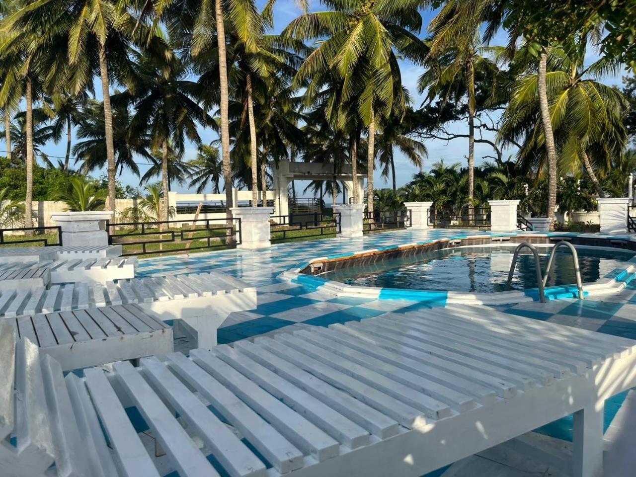 Ceylonta Beach Resort And Spa 함반토타 외부 사진